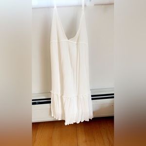 White flow dress🤍🤍